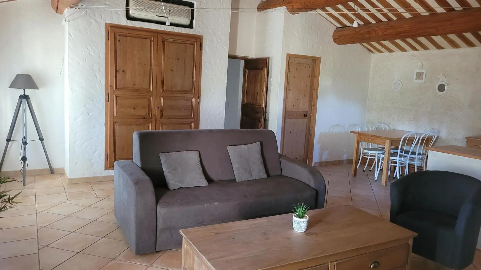 Appartement Logement Charme Provencal Cabannes